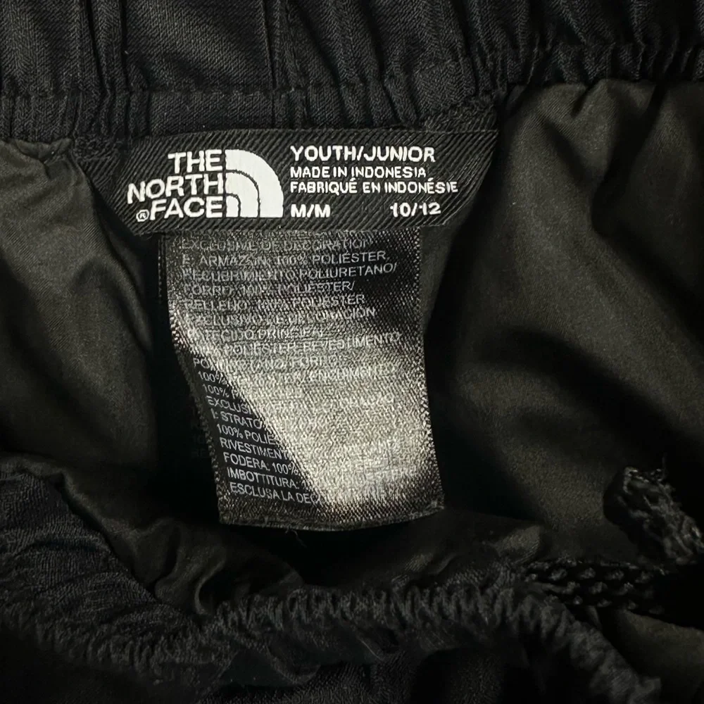 The North Face Black dryvent insulated Pants youth /juniors - Picture 5 of 6